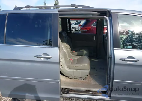 2006 Honda Odyssey Touring z USA, uszkodzony, nr VIN 5FNRL38826B079319